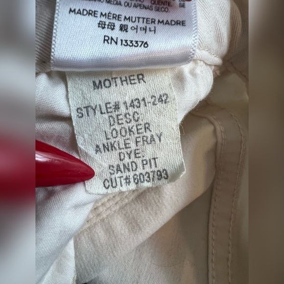 MOTHER LOOKER ANKLE FRAY JEANS DYE
SAND PIT Size 27 - Picture 3 of 5